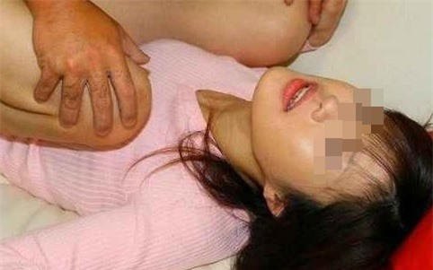Cô gái trẻ say xỉn, đã bị bạn trai quen qua mạng, quay clip sex rồi bị tống tiền. Ảnh minh hoạ.