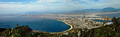 Đ&agrave; Nẵng 'lột x&aacute;c' nh&igrave;n từ tr&ecirc;n cao