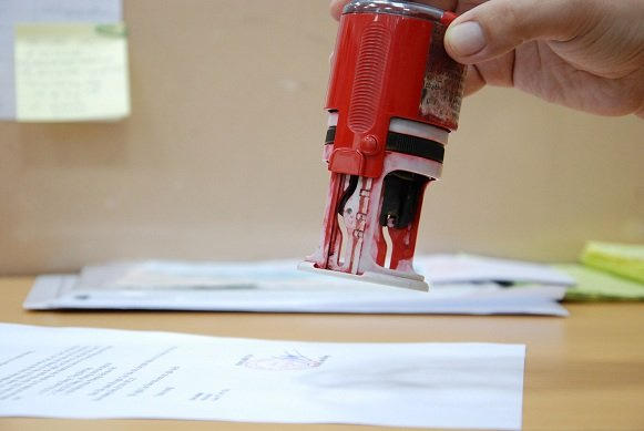 Có tới hơn 5.600 văn bản trái pháp luật được ban hành. Ảnh: L.Bằng