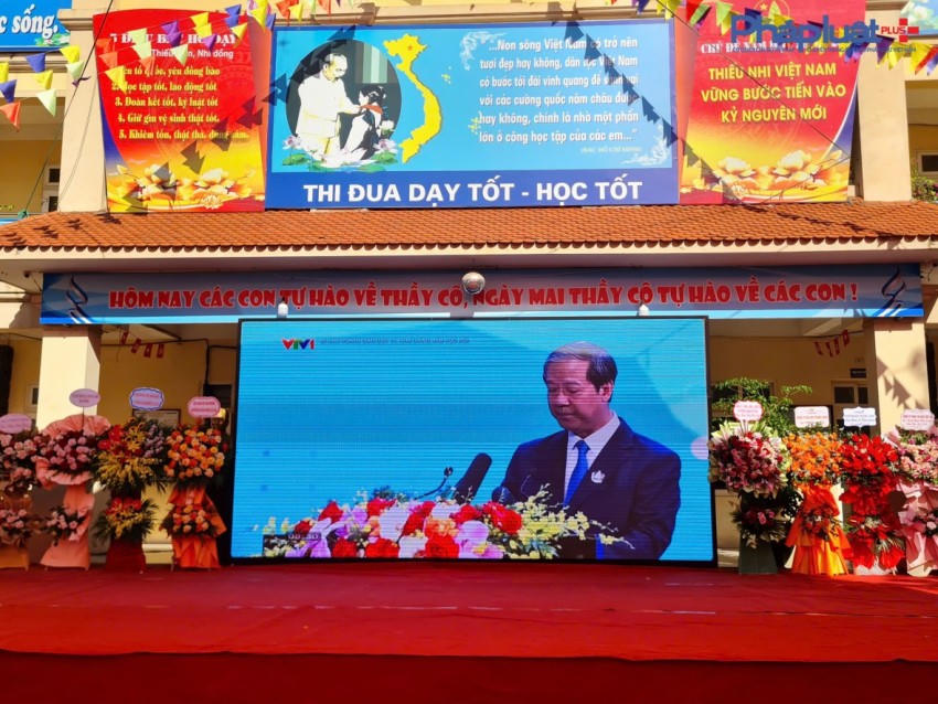 Bộ trưởng Bộ GD-ĐT Nguyễn Kim Sơn đọc Diễn văn kỷ niệm 80 năm Truyền thống ngành Giáo dục và khai giảng năm học 2025 - 2026.