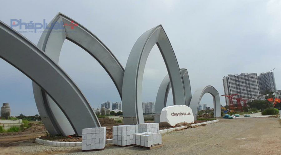 Hiện nay các đơn vị thi công đang gấp rút hoàn thiện các hạng mục còn lại. Người dân mong chờ một không gian xanh, hiện đại, đáp ứng nhu cầu vui chơi, giải trí sẽ hoàn thành trong năm nay.