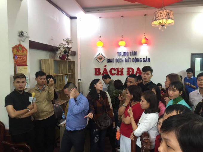 Người dân đòi quyền lợi từ Công ty Bách Đạt An.