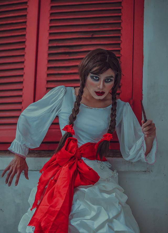 Bộ ảnh búp bê kinh dị Annabelle phiên bản Việt khiến người xem rợn gáy