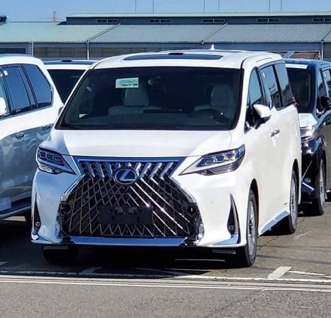 lexus lm 300h royal lounge gia gan 11 ty dong tai viet nam hinh anh 2
