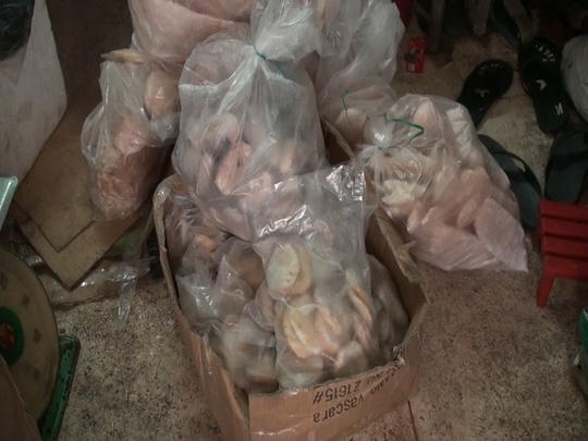 Rất nhiều hải sản không in nguồn gốc xuất xứ, hoặc có bao bì ghi rõ "Made in China".