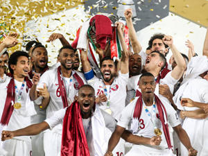 Gi&agrave;nh chiến thắng thuyết phục trước Nhật Bản, Qatar lần đầu ti&ecirc;n l&ecirc;n đỉnh ch&acirc;u &Aacute;.