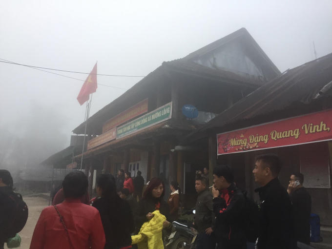 Ủy ban xã Mường Lống nơi cách điểm trường 2km