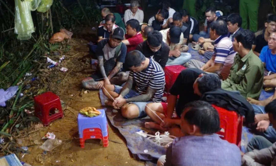 36 con bạc bị bắt quả tang. Ảnh: Phú Phong