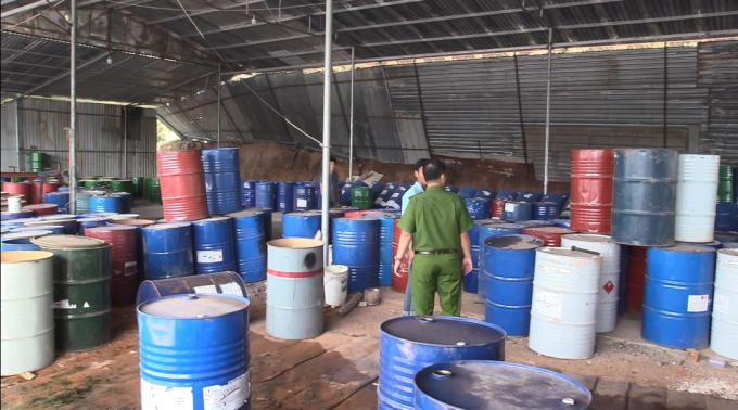 Lực lượng chức năng tiến hành lập biên bản xử lý theo quy định