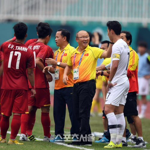 Báo Hàn Quốc vẫn khen Olympic Việt Nam dù thất bại trước Olympic Hàn Quốc