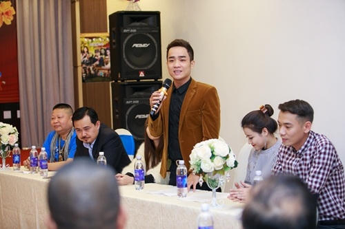 Diễn viên Duy Nam trong vai tên cướp đồng tính.
