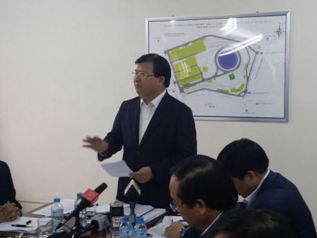 Phó Thủ tướng Trịnh Đình Dũng trực tiếp kiểm tra tiến độ 2 dự án đường sắt đô thị Hà Nội.