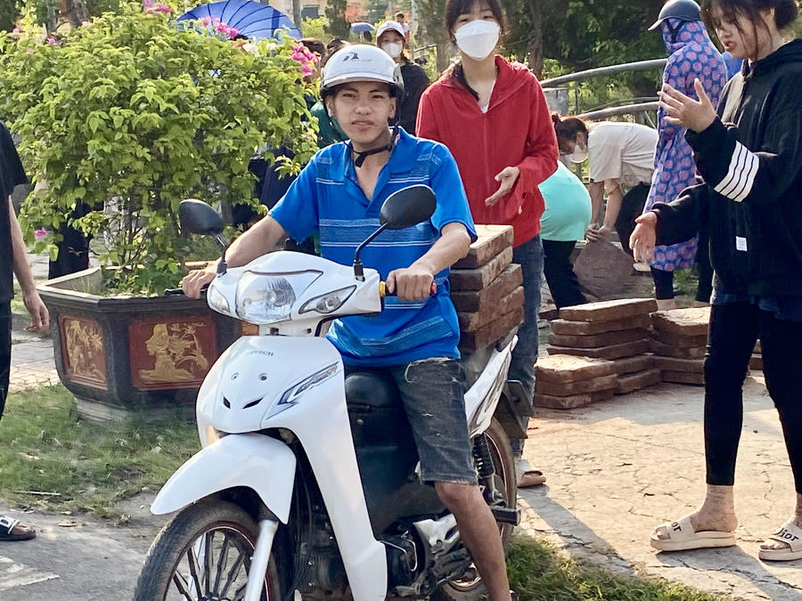 z4372435547438_769681a665a03acd4c72030668e93348