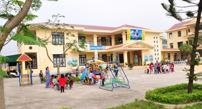 Các trường học chủ động cho học sinh nghỉ học nếu có hiện tượng nguy hiểm do bão số 10.