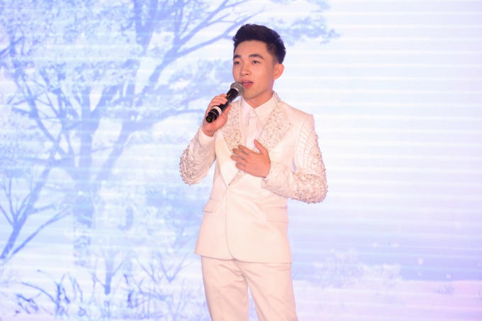 9. Ca si Trung Quang (4)