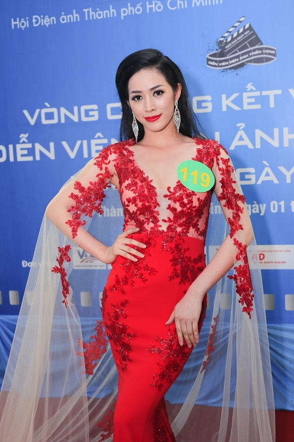 Mai Thanh Hà từng đăng quang Ngôi vị Á khôi 2 - Hoa khôi Nhan Sắc Việt Nam 2016 tại Hà Nội vào tháng 3/2016.