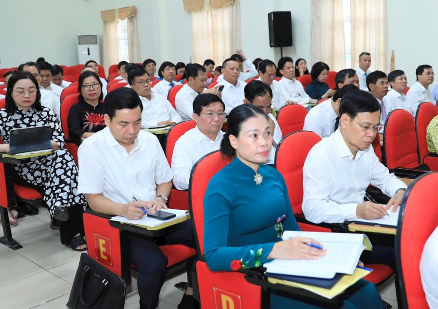 Học viên tham dự lớp bồi dưỡng, cập nhật kiến thức cho cán bộ diện Ban Thường vụ Thành ủy Hà Nội quản lý.