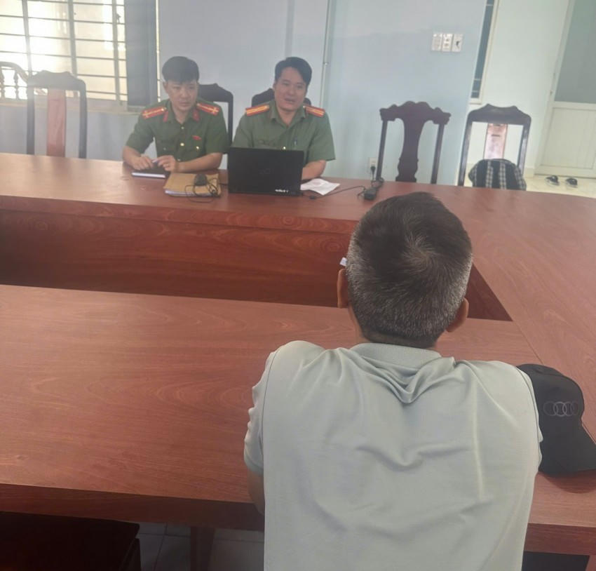 Cơ quan công an làm việc với ông N.V.T.