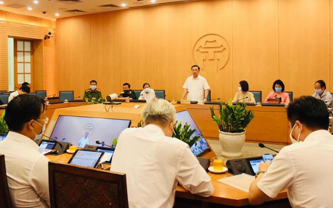 Ban chỉ đạo phòng, chống dịch Covid-19 Hà Nội đã tổ chức giao ban trực tuyến với các sở, ngành và các quận, huyện, thị xã để triển khai những nhiệm vụ trọng tâm trong công tác phòng, chống dịch.