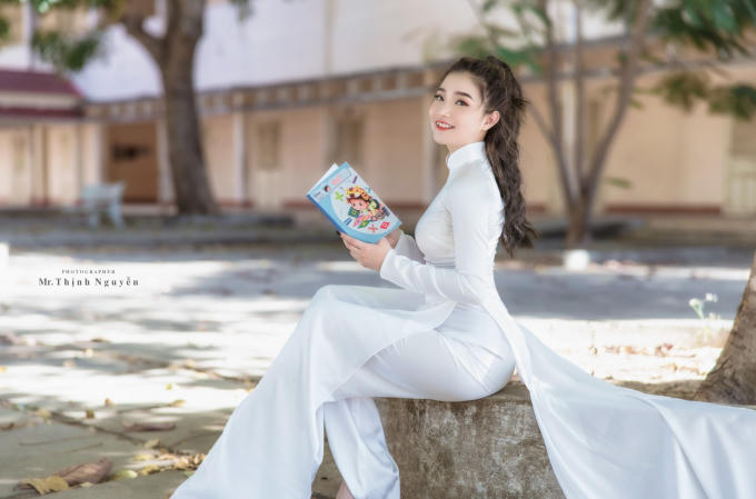 Bộ ảnh chụp nữ sinh Trường Quốc học Quy Nhơn (Bình Định) mới đây của Thịnh.