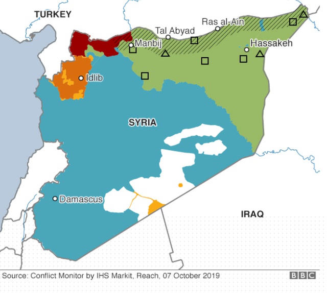 Người Kurd hiện đang kiểm soát khu vực đông bắc Syria giáp giới Thổ Nhĩ Kỳ (vùng màu xanh lá). Ankara muốn thiết lập một vùng an toàn tại đây (khu vực kẻ chéo) để đưa khoảng 2 triệu người tị nạn Syria đang tạm trú tại Thổ Nhĩ Kỳ trở về đất nước của họ. (Đồ họa: BBC)