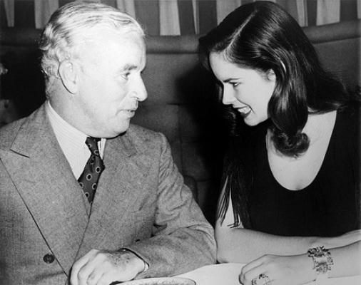 Đến cuộc hôn nhân thứ 4 với Oona O'Neill, ông mới tìm thấy hạnh phúc thực sự của mình. Ảnh: internet.