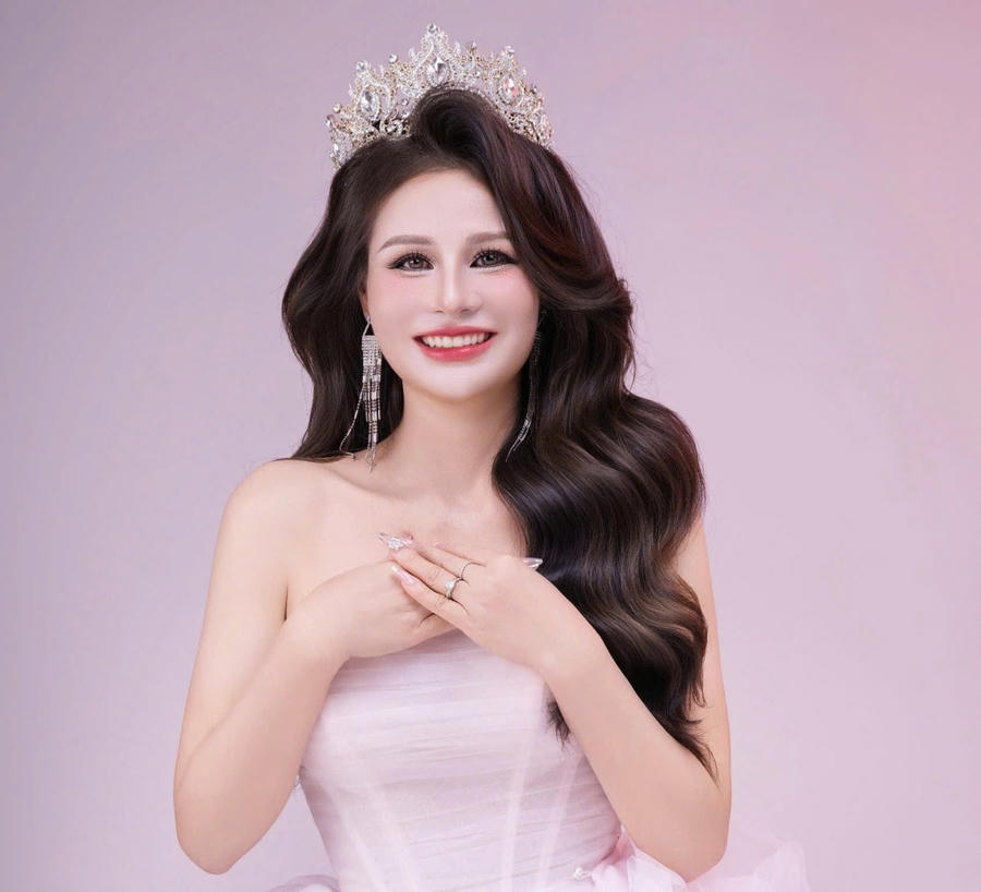 Doanh nhân Vũ Huyên đạt vương miện Á hoàng 1 cuộc thi Nữ hoàng Doanh nhân Tài sắc Việt 2025.