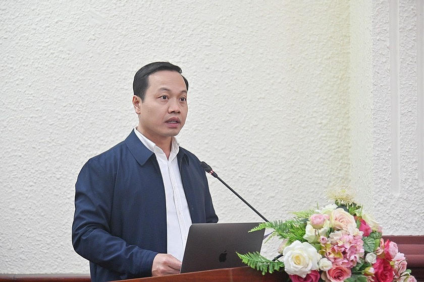 Thứ trưởng Bộ Tư pháp Trần Tiến Dũng phát biểu khai mạc.