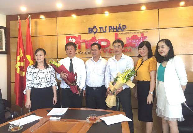 Giao lưu trực tuyến cùng Vụ trưởng Pháp luật Quốc tế (Bộ Tư pháp) Bạch Quốc An và Q. Vụ trưởng Vụ ASEAN (Bộ Ngoại giao) Vũ Hồ qua báo điện tử PLVN.