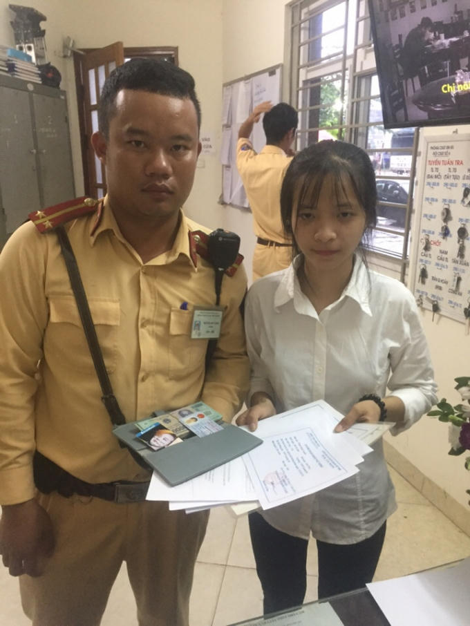 Trung uý Nguyễn Đức Linh và em Phạm Khánh Huyền.