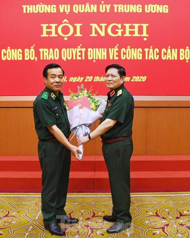 Thủ tướng bổ nhiệm Tư lệnh Hải quân, Biên phòng và Quân khu 3  - ảnh 2