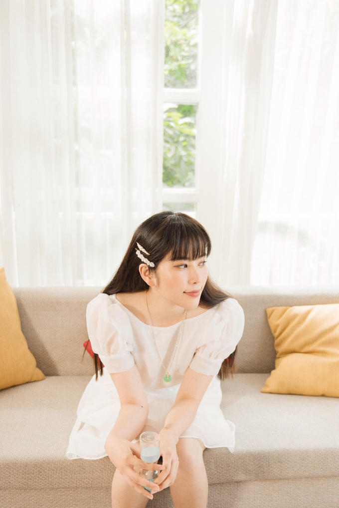 Không quá rầm rộ trước truyền thông, sản phẩm lần này được Nam Em cho ra mắt một cách đầy bất ngờ.