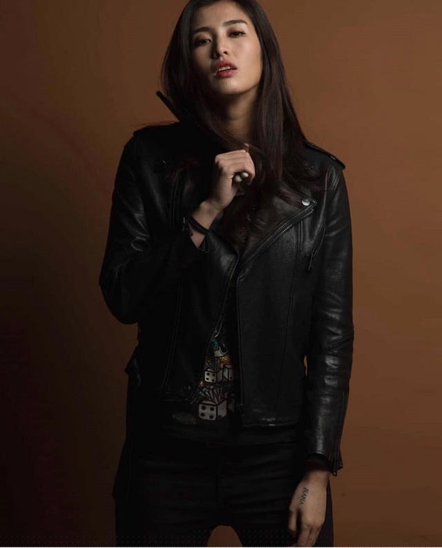 Cô cũng từng có ước mơ sẽ thành lập một ban nhạc của riêng mình để thỏa đam mê với âm nhạc.