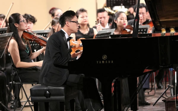 Đây là lần thứ 2 Nguyễn Việt Trung có cơ hội chơi cùng Dàn nhạc giao hưởng VN.