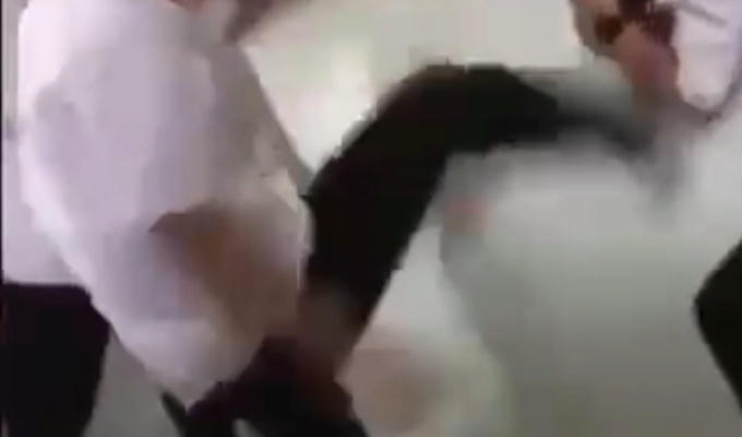 bac-giang-chan-dong-vu-bao-luc-hoc-duong-tai-truong-thpt-luc-ngan-so-3-045951