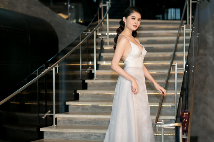 Á hậu Thuỳ Dung ngưỡng mộ chuyện tình 8 năm của cựu Miss World - Megan Young