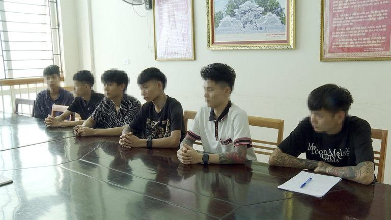 Các công dân được Công an tỉnh Yên Bái tiếp nhận. (Ảnh: CA)