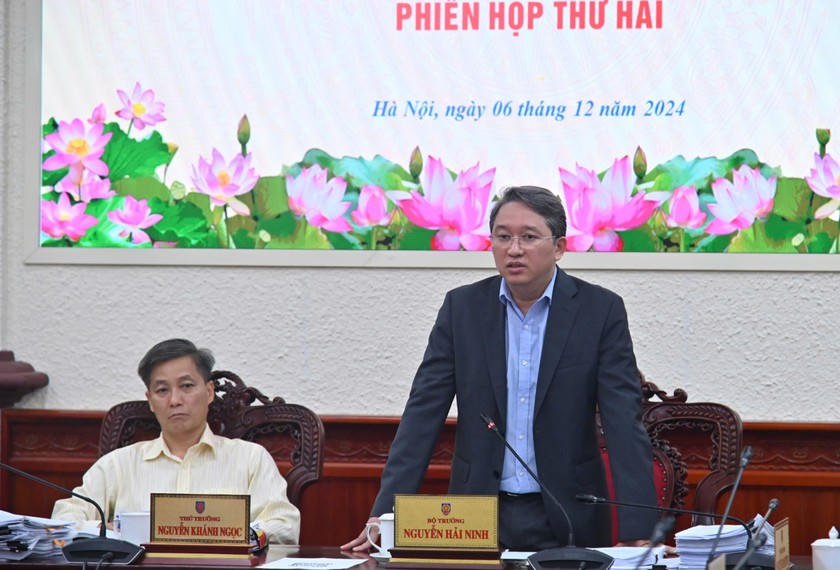 Bộ trưởng Nguyễn Hải Ninh kết luận phiên họp.