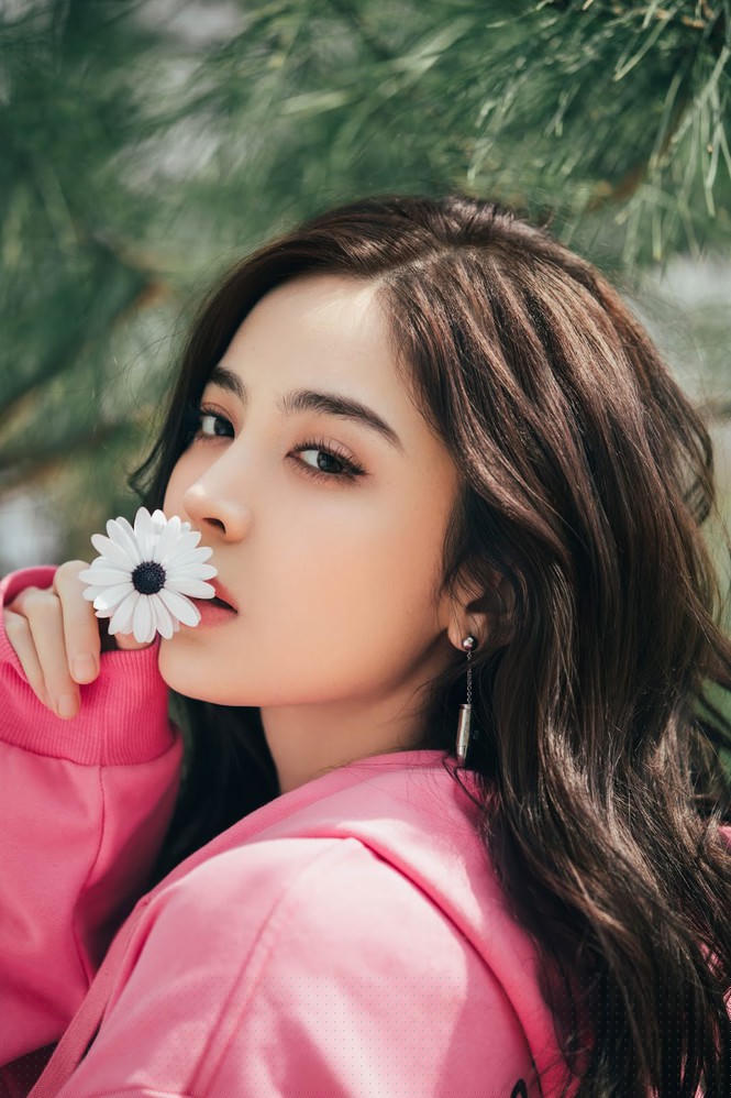 Say đắm nhan sắc 'gây thương nhớ' của người đẹp Tân Cương - ảnh 17