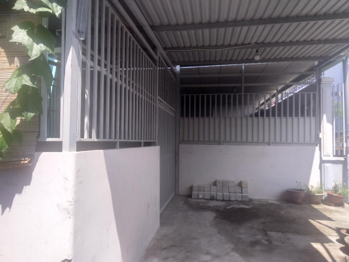 Mặc dù đã có quyết định cưỡng chế hơn một năm nhưng mới đây ghi nhận thực tế thì căn nhà này vẫn tồn tại.