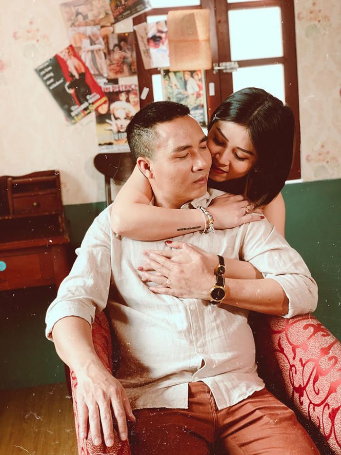 MC Hoàng Linh tung ảnh 'tình bể bình' với ông xã gây 'sốt' - ảnh 5