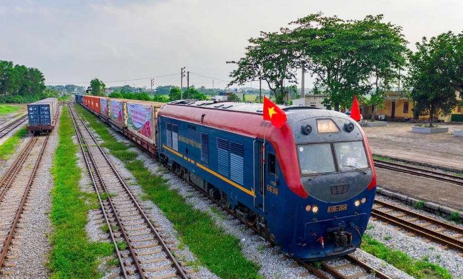 Thủ tướng chỉ đạo đẩy nhanh tiến độ dự án đường sắt Lào Cai - Hà Nội - Hải Phòng. (Ảnh minh họa: Báo Lào cai)