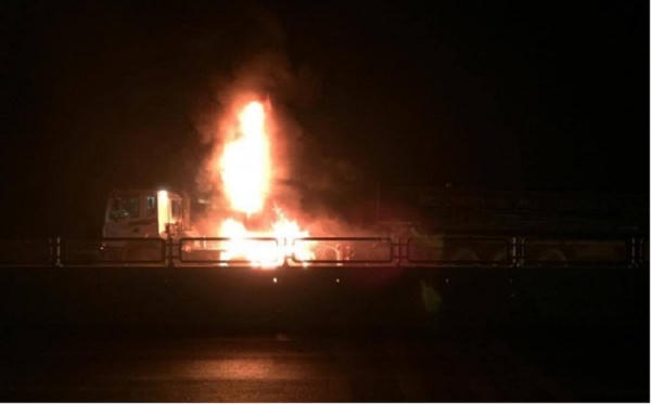 Chiếc xe phát hỏa chưa rõ nguyên nhân.