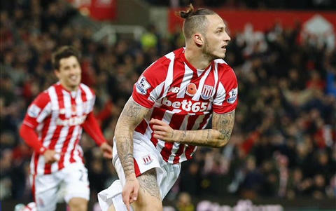 Tay săn bàn Artnautovic - nỗi ám ảnh của hàng phòng ngự Manchester City