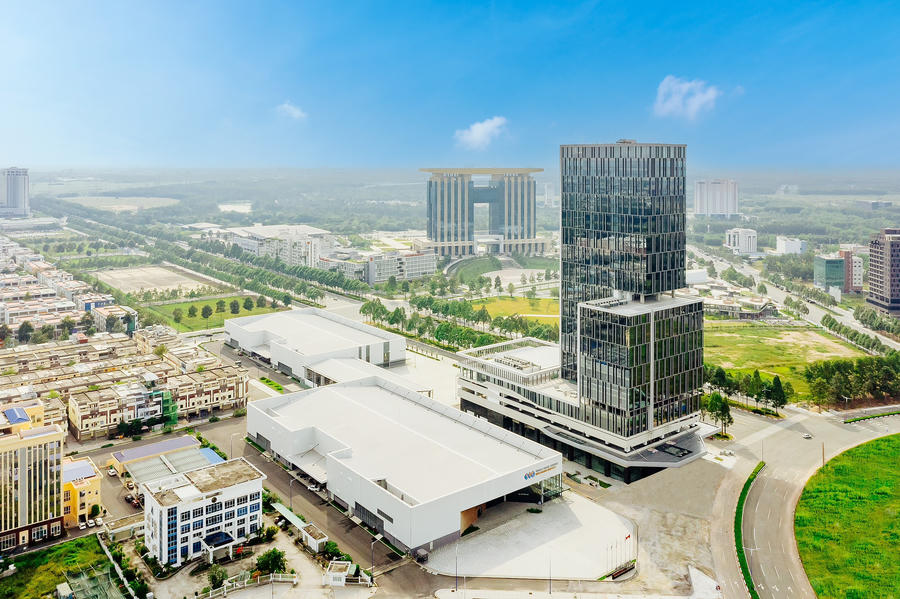 Tòa nhà nằm ở khu vực trung tâm thành phố mới Bình Dương