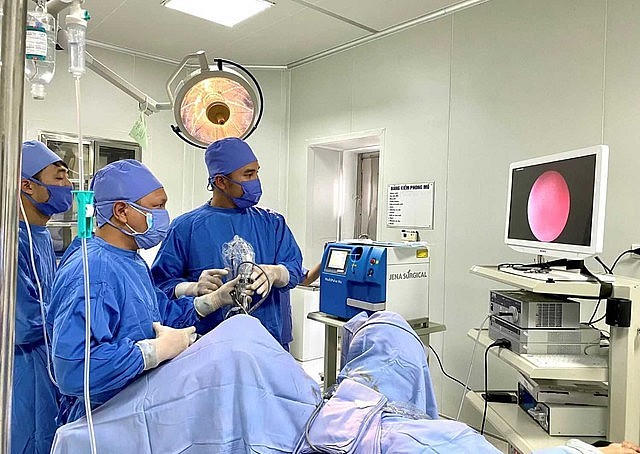 UBND TP HCM công bố danh mục gồm 11 thủ tục hành chính mới ban hành, 33 thủ tục hành chính bị bãi bỏ. Ảnh Internet