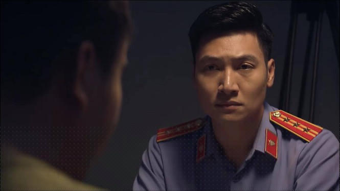 Sinh tử tập 75: Thông mắng cấp dưới té tát, Chủ tịch tỉnh nhận được quà và đô la - ảnh 1