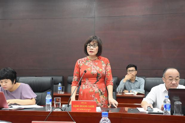 Thứ trưởng Đặng Hoàng Oanh phát biểu tại buổi làm việc.