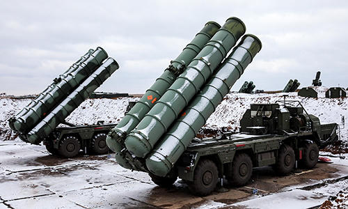 Hệ thống tên lửa phòng không S-400 của Nga. (Ảnh: TASS).
