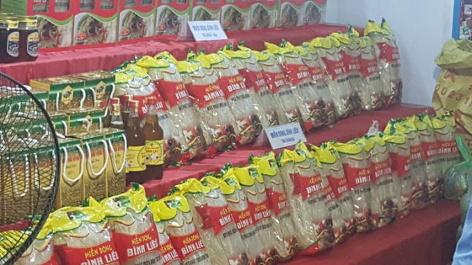 Biển người tấp nập tại lễ khai mạc “Tuần Văn hóa, Thể thao các dân tộc vùng Đông Bắc tỉnh Quảng Ninh”